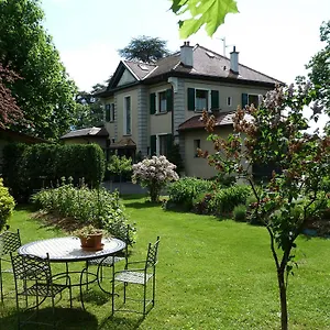 Domaine Du Pressoir Couette-café Ambilly